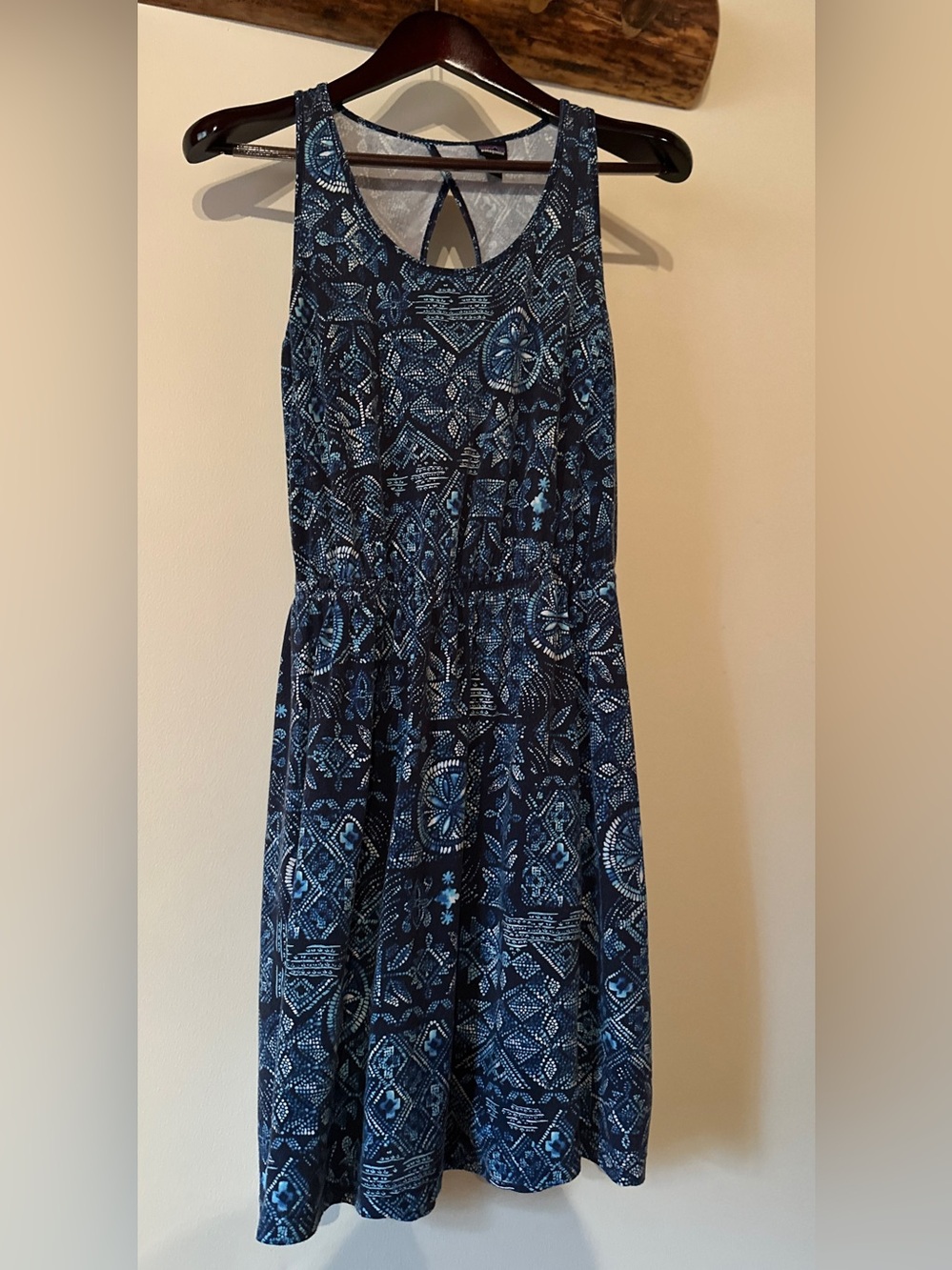 Patagonia Racerback Sleeveless Tank Dress Navy Blue Batik Print Women’s Small